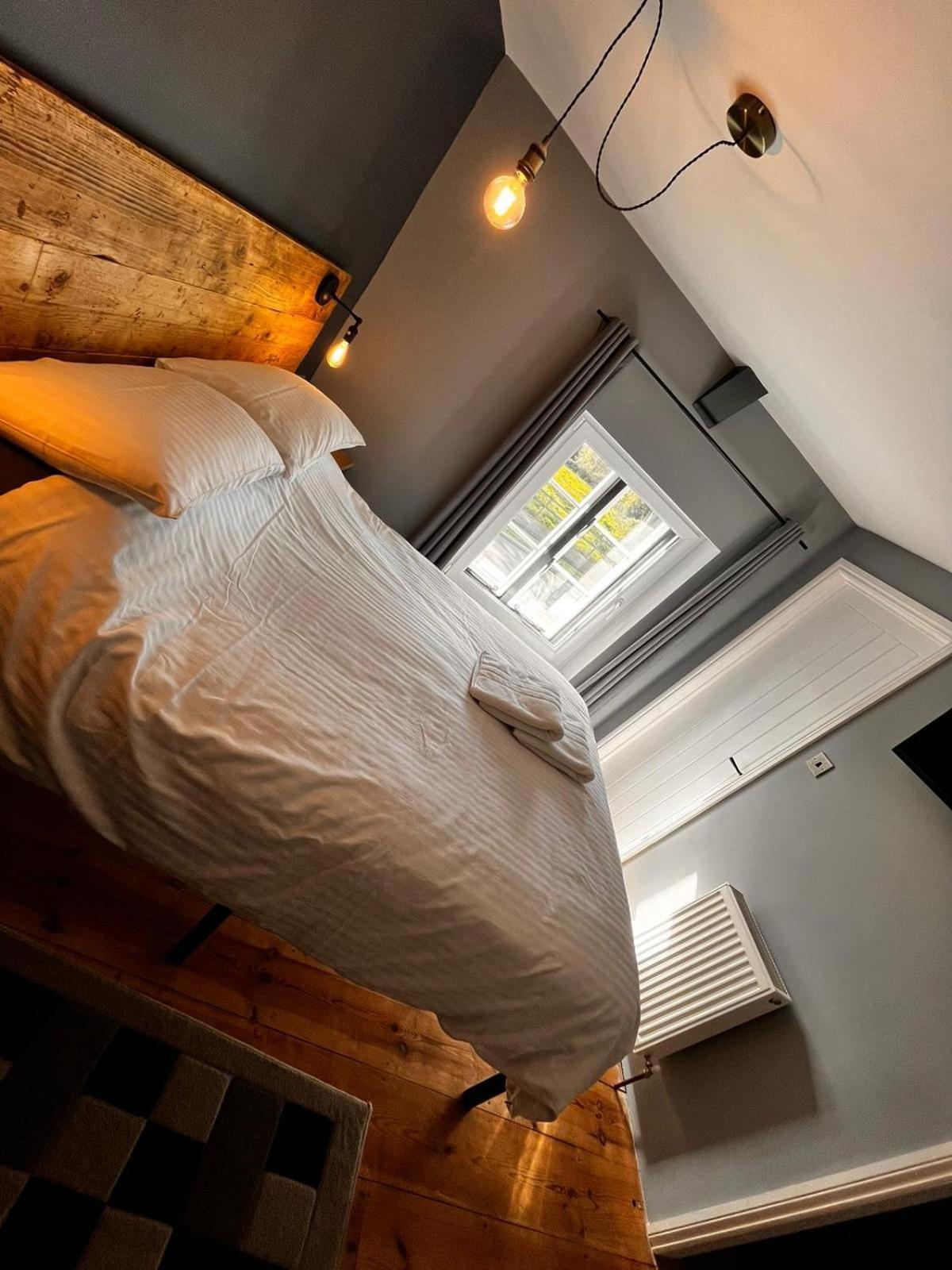 Old Manor House Bed and Breakfast Axbridge Buitenkant foto