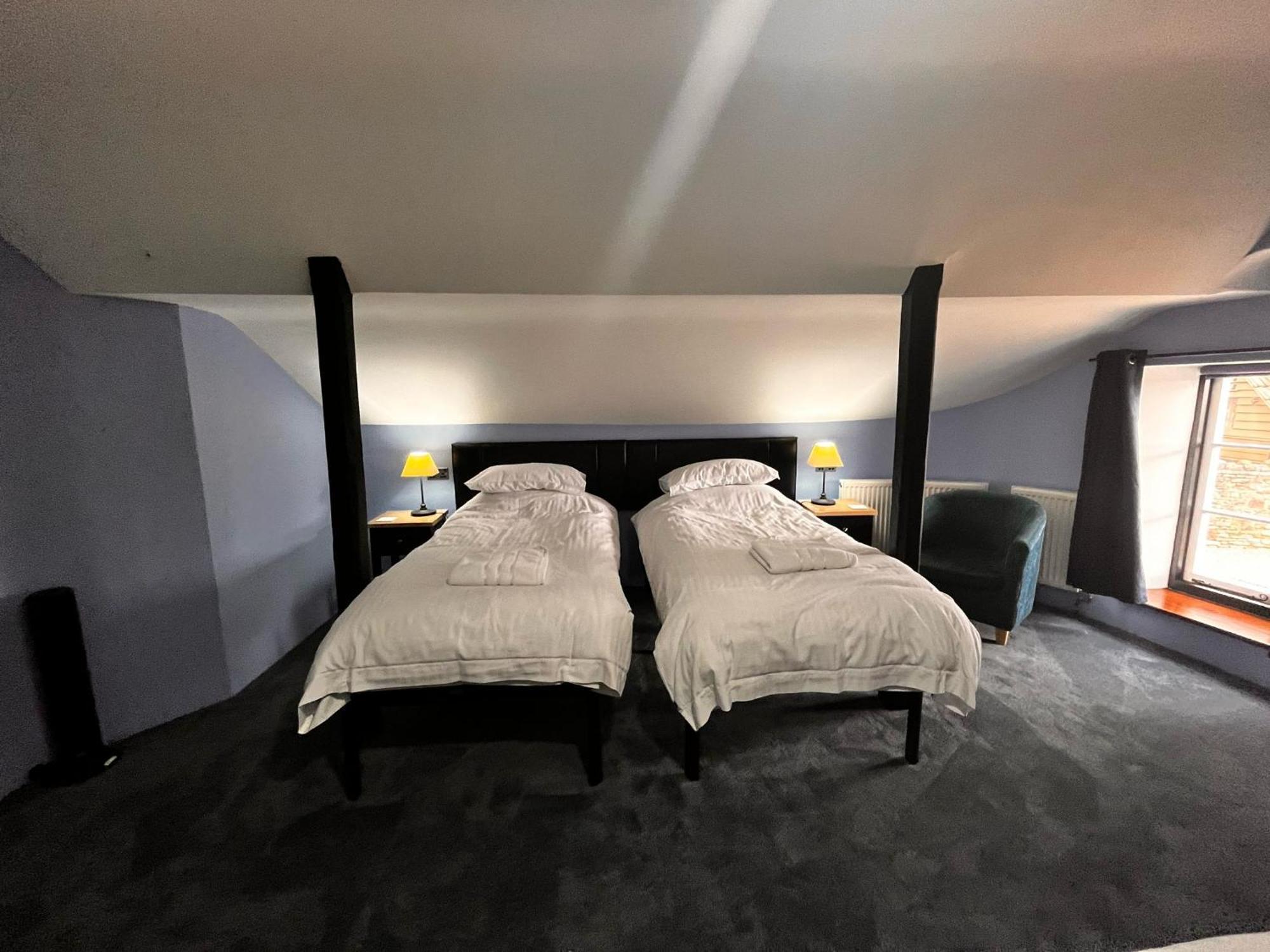Old Manor House Bed and Breakfast Axbridge Buitenkant foto