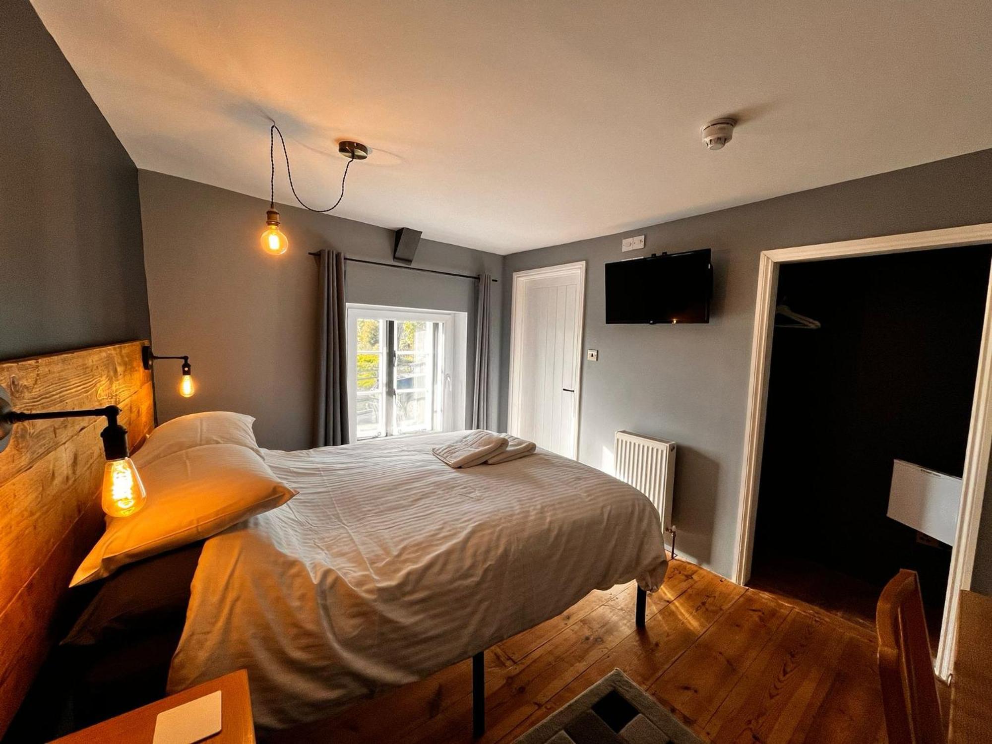 Old Manor House Bed and Breakfast Axbridge Buitenkant foto