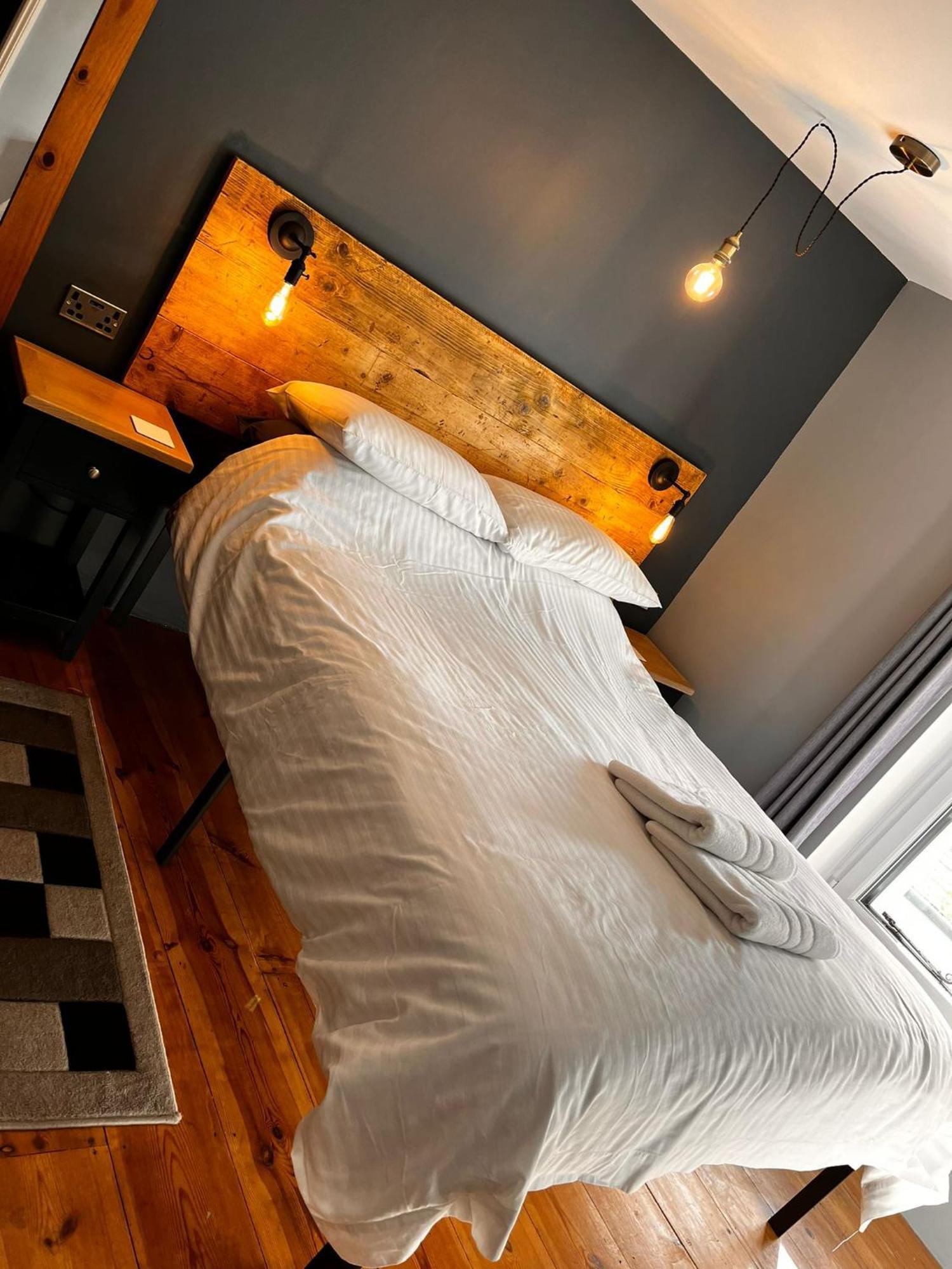 Old Manor House Bed and Breakfast Axbridge Buitenkant foto